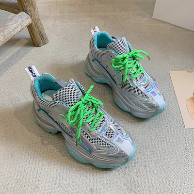 Ikdienas sieviešu kedas ar mežģīnēm un rupju mākslīgās ādas zoli