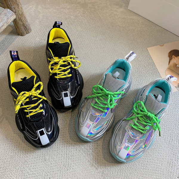 Ikdienas sieviešu kedas ar mežģīnēm un rupju mākslīgās ādas zoli