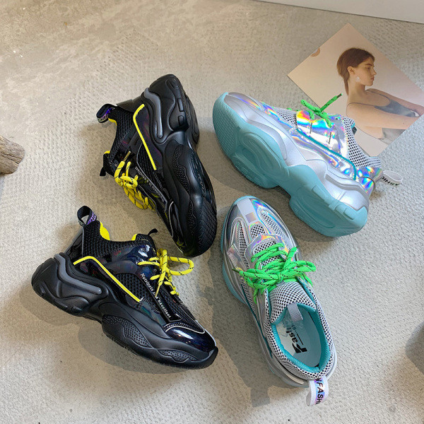 Ikdienas sieviešu kedas ar mežģīnēm un rupju mākslīgās ādas zoli