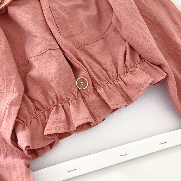 Ikdienas sieviešu krekls ar pufīgām piedurknēm un kabatām