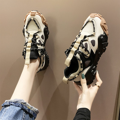 Sieviešu ikdienas rudens kedas ar augstu raupju zoli