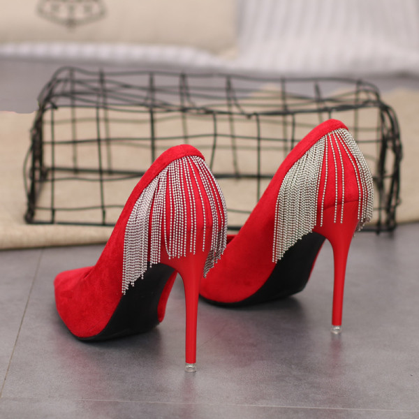 Modern női cipők új modellje 10 cm-es sarokkal, akasztós fém elemekkel