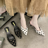 Női alkalmi papucs hegyes modell, alacsony sarokkal