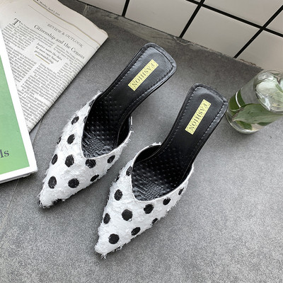 Női alkalmi papucs hegyes modell, alacsony sarokkal