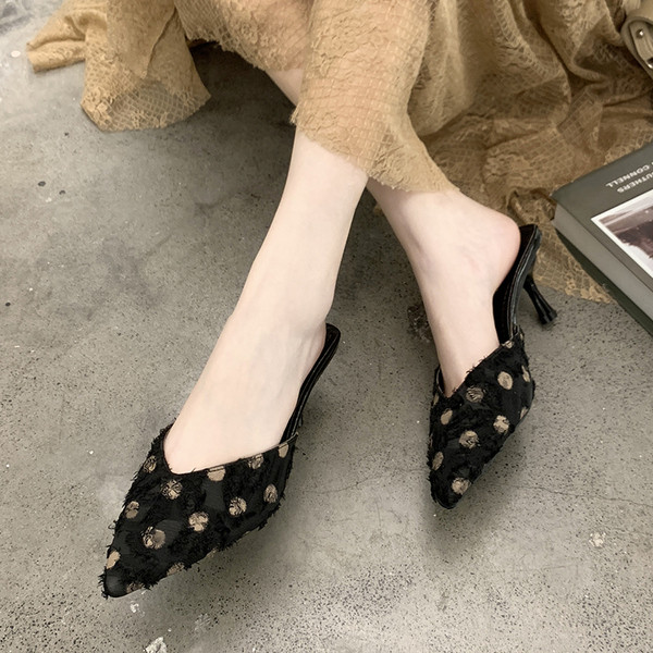 Női alkalmi papucs hegyes modell, alacsony sarokkal