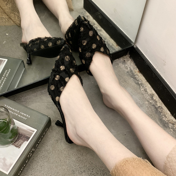 Női alkalmi papucs hegyes modell, alacsony sarokkal