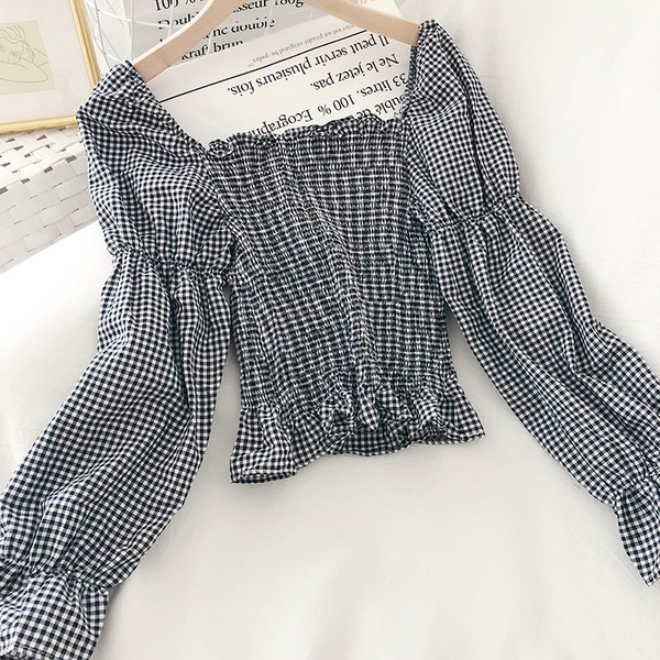 Rūtaina sieviešu blūze ar kvadrātveida kakla izgriezumu
