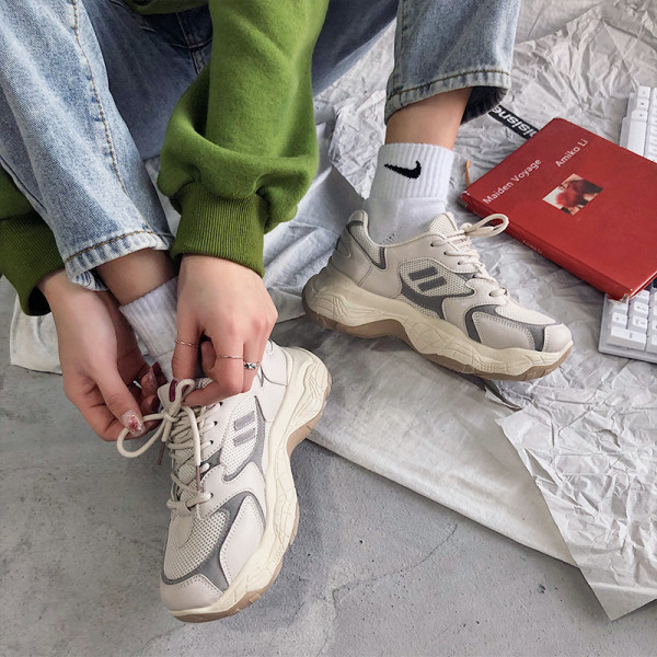 Αθλητικά casual γυναικεία παπούτσια με σκληρή σόλα