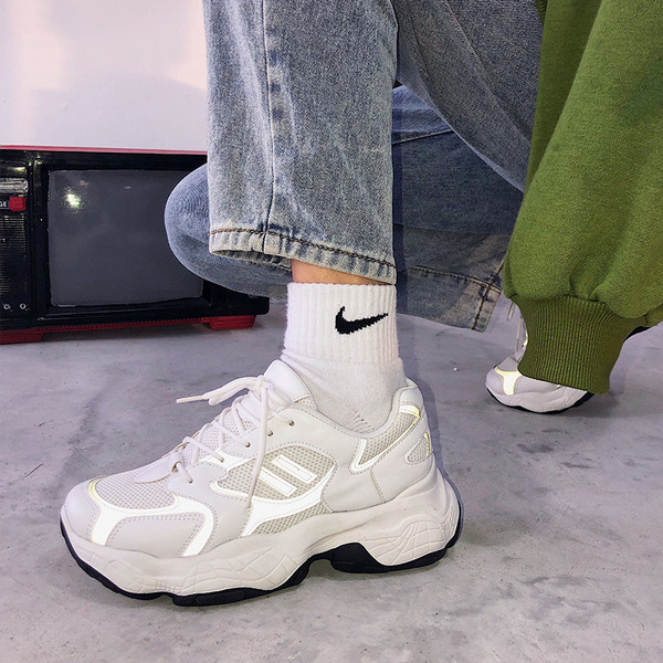 Αθλητικά casual γυναικεία παπούτσια με σκληρή σόλα