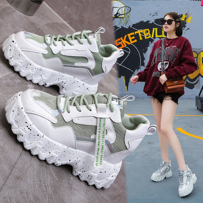 Γυναικεία μοντέρνα έκο δερμάτινα αθλητικά παπούτσια σε πλατφόρμα 5 εκ