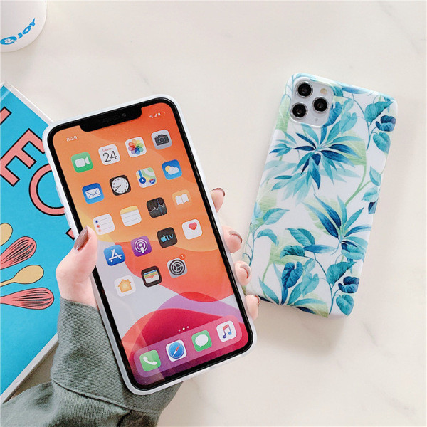 Silikona maciņš iPhone 11 Pro Max ar ziedu rakstu - trīs krāsas