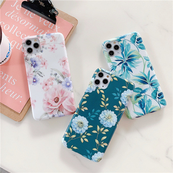 Silikona maciņš iPhone 11 Pro Max ar ziedu rakstu - trīs krāsas