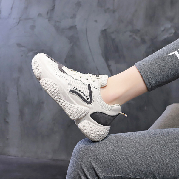 Női alkalmi tornacipő lapos talppal