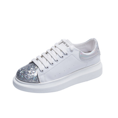 Καθημερινά γυναικεία παπούτσια eco δρεμ`ατινα με ίσια σόλα και λαμπερά στοιχεία