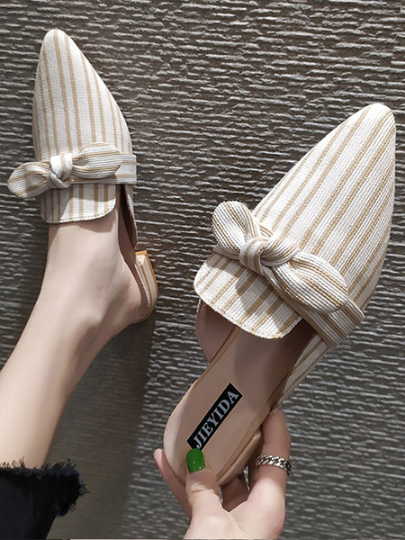 Svītrainu sieviešu čību smails modelis ar lenti un plakanu zoli