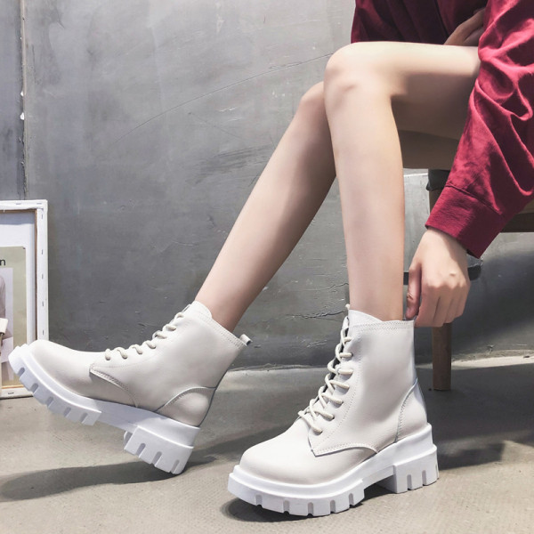 Rudens-ziemas sieviešu zābaki ar rupju zoli no eko ādas