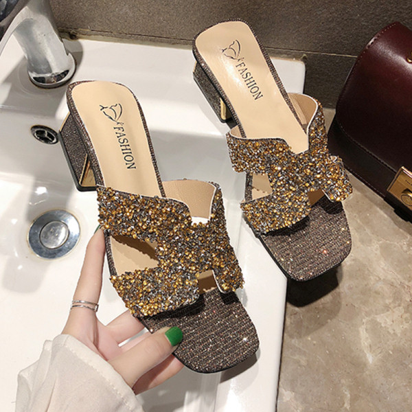 Sieviešu modernas čības ar biezu papēdi un spīdīgu efektu