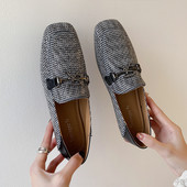 Laisvalaikio moteriški languoti batai su metaliniu elementu