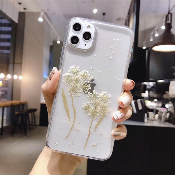 Lillemustriga ümbris iPhone 11 Pro Maxile – kaks mudelit