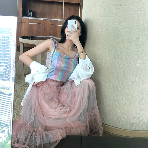 Daudzkrāsains sieviešu tops ar plānām lencēm