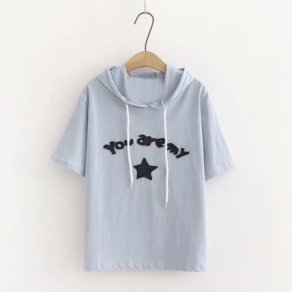 Ikdienas sieviešu T-krekls ar īsām piedurknēm un kapuci