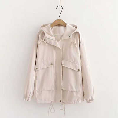 Sieviešu pavasara-rudens jakas plats modelis ar kapuci