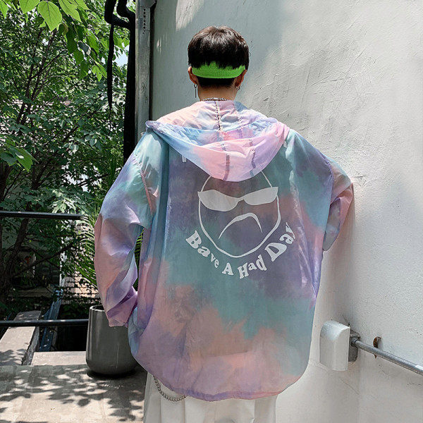 Új modell férfi tavaszi kabát széles modell, hátul rátéttel