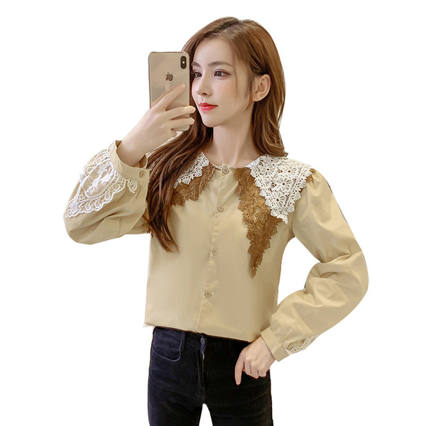 Stílusos női ing kerek nyakkivágással és csipkével