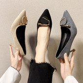 Stilīgs sieviešu apavu smails modelis ar sprādzi un plānu papēdi