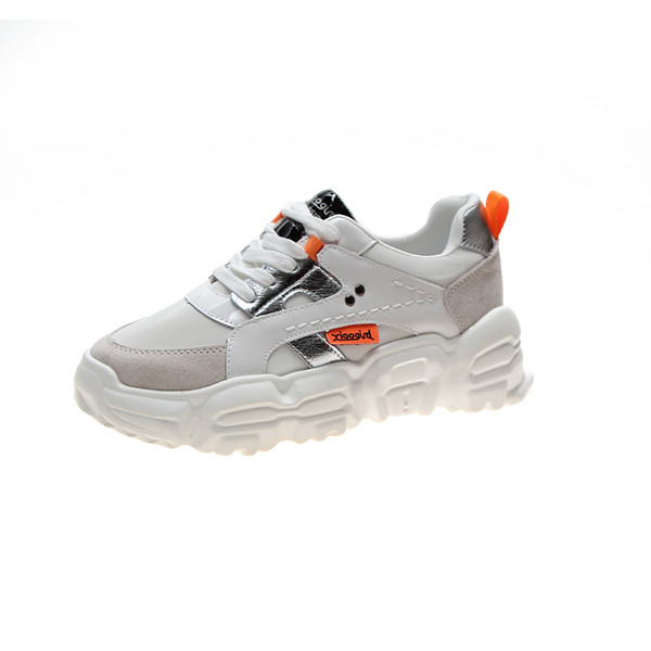 Modern női tornacipő magas lapos talppal