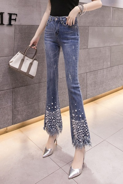 Κορυφαία γυναικεία τζιν με διακόσμηση πέρλες και ψηλή μέση