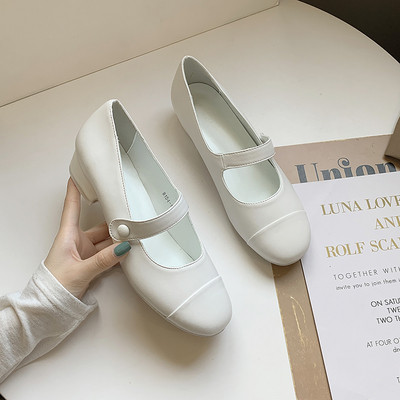 Καθημερινά γυναικεία παπούτσια με χοντρό τακούνι