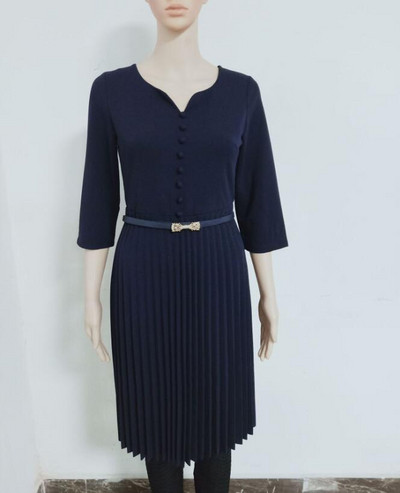 Liela izmēra sieviešu kleita ar 3/4 piedurknēm un jostu