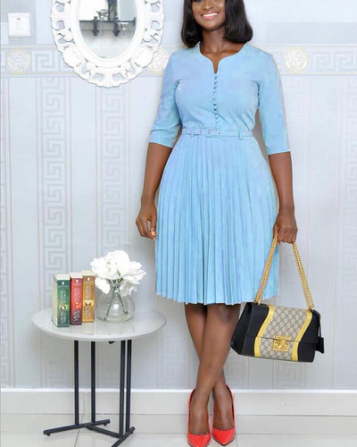 Liela izmēra sieviešu kleita ar 3/4 piedurknēm un jostu