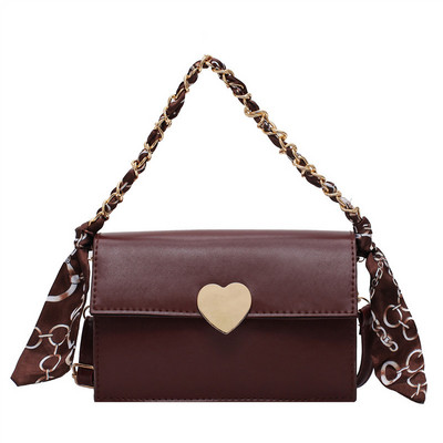 Καθημερινή γυναικεία τσάντα έκο δερμάτινη μεμακριά λαβή και μεταλλική στερέωση