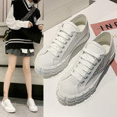 Λευκά γυναικεία αθλητικά παπούτσια με ψηλή πλατφόρμα