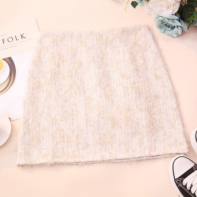 Dabartinis moteriškas sijono modelis trumpas aukštu liemeniu