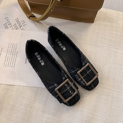 Γυναικεία καθημερινά παπούτσια με ίσια πέλματα