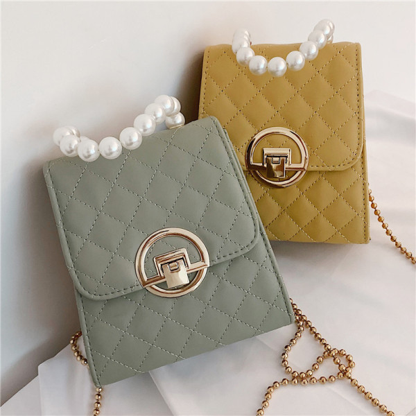 Stilīga sieviešu soma ar pērlēm un metāla ķēdīti