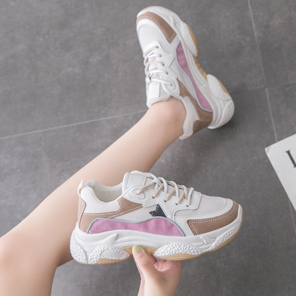 Nyári női tornacipő lapos talppal