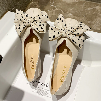 Καθημερινά γυναικεία παπούτσια με ίσια σόλα και κορδέλα από οικολογικό δέρμα