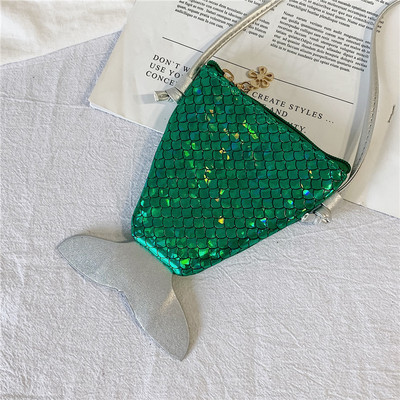 Naujo modelio moteriška rankinė su užtrauktuku ir 3D elementu