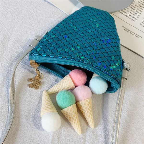 Naujo modelio moteriška rankinė su užtrauktuku ir 3D elementu