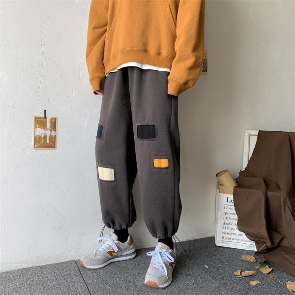 Vyriškos plačios laisvalaikio kelnės su spalvotais lopais