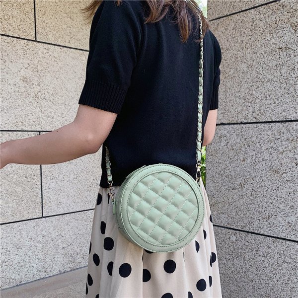 Modernus moteriškas apvalus krepšys su ilga rankena ir užtrauktuku