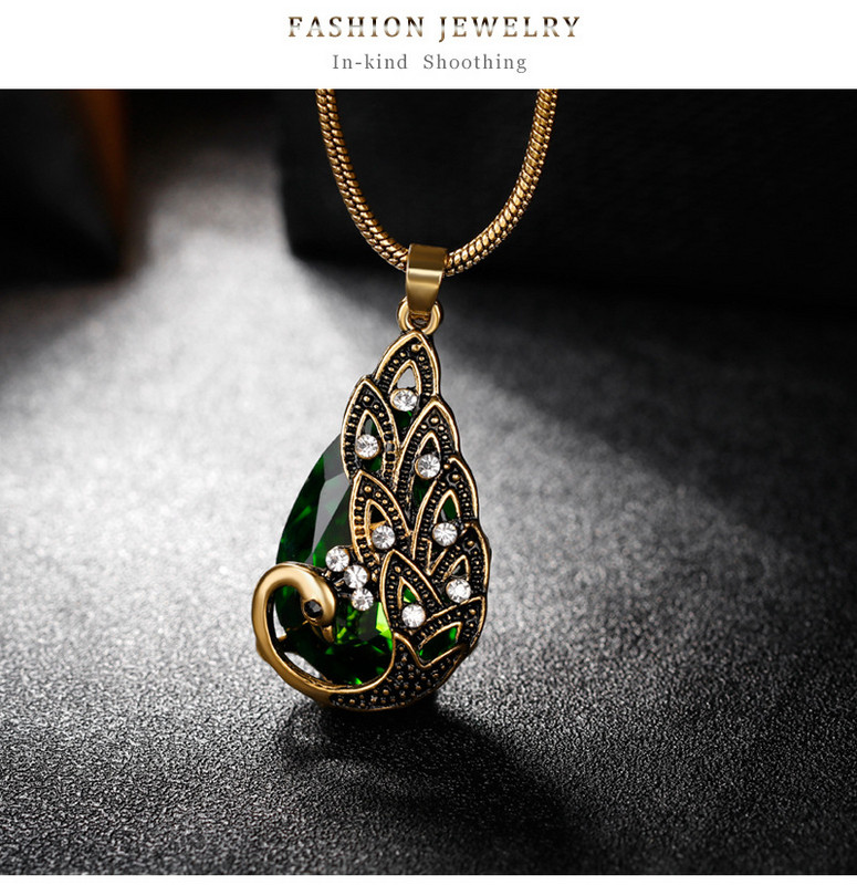 Retro moteriškas karolių ir auskarų komplektas