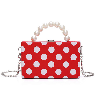 Női mindennapi táska fém lánccal és gyöngyökkel