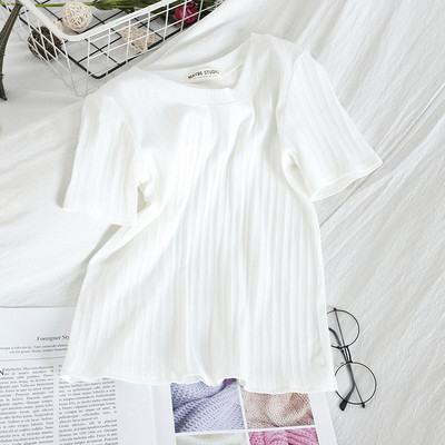 Γυναικείο casual T-shirt με στρογγυλό ντεκολτέ και κουμπιά