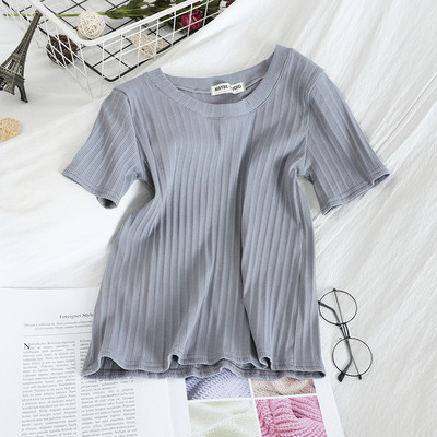 Γυναικείο casual T-shirt με στρογγυλό ντεκολτέ και κουμπιά