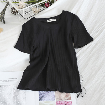 Γυναικείο casual T-shirt με στρογγυλό ντεκολτέ και κουμπιά